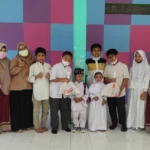 Didik Siswa Gemar Infak, SD Mugeb Ajak Siswa Berbagi