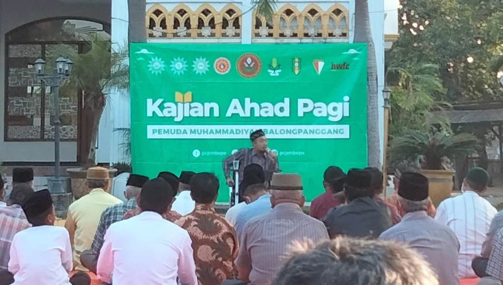 Kemuliaan bagi Orang yang Menuntut Ilmu