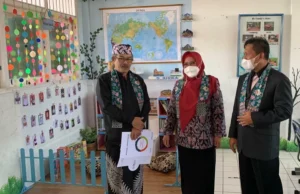 Library Class Decoration Lahirkan Generasi Literat SD Mugeb