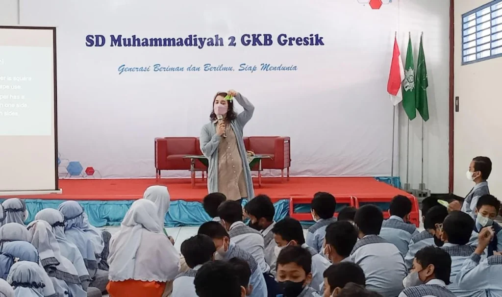 Yuriko Nakajima Kenalkan Siswa Berlian School Budaya Jepang