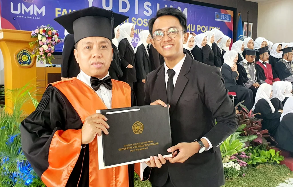 Alumnus SMK Mutu Gondanglegi Lulusan Terbaik Komunikasi UMM