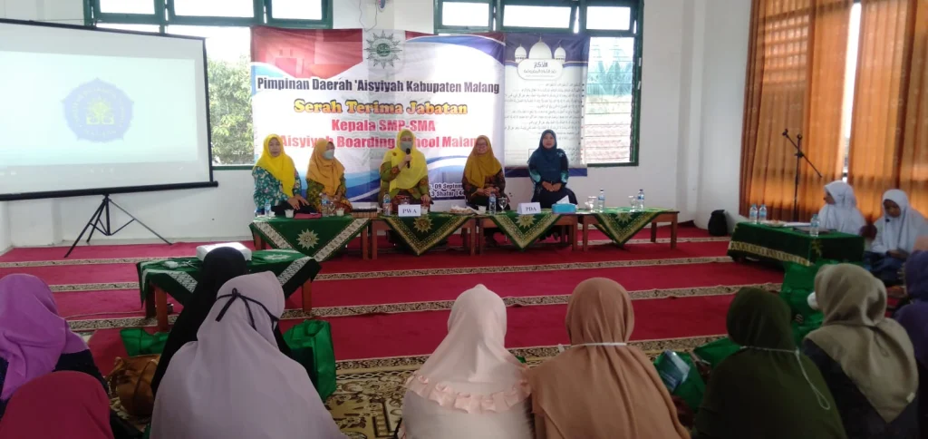 Dilantik, Kepala SMP-SMA Aisyiyah Boarding School Kabupaten Malang Dapat Pesan Ini