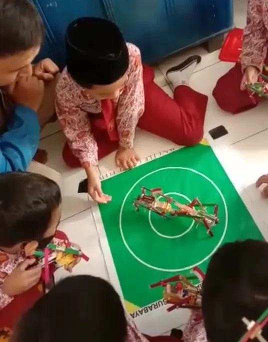 Ada Robot Catwalk Citayam Syar’i dalam Lomba Robotik SD Musix