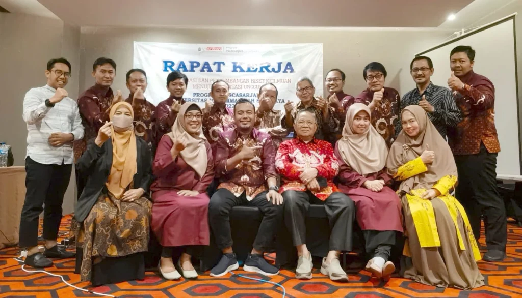 Dosen Program Pascasarjana UMSurabaya Didorong Jadi Guru Besar