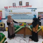 Media Belajar Penjumlahan Bersusun Karya Inovasi Guru SD Mugeb