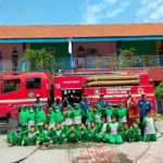 Petugas Damkar Datangi Sekolah, Siswa SD Muda Tusida Dibuat Terkesima 