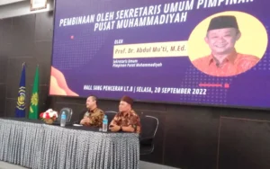 Takziah Abdul Mu’ti ke Gresik yang Memotivasi UMG
