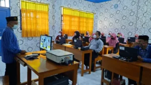 Saat Juri LLSMS Mencari Kekurangan di SD Muwri