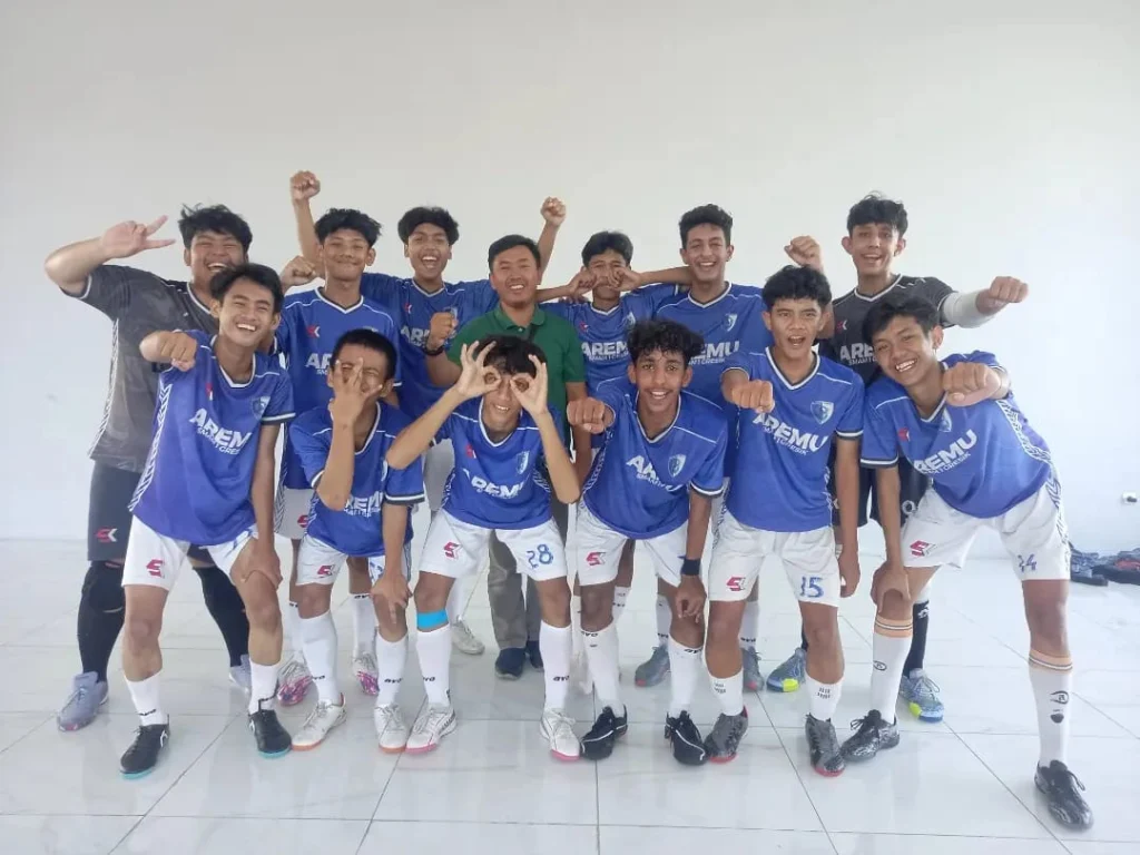 Tim Futsal Putra Smamsatu Juara I Tingkat Sekolah Swasta SMA Awards 2022