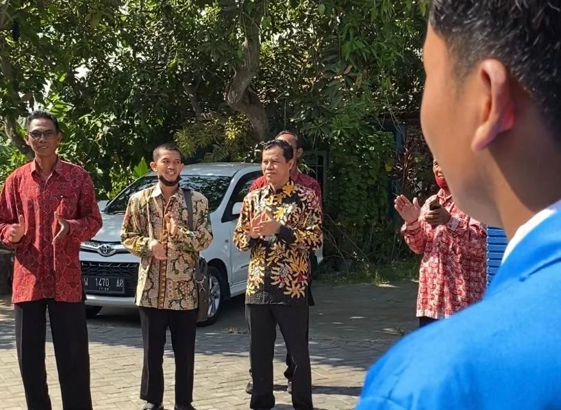 Tiga wow di SMAM 5 Dukun Gresik, Koleksi Tanamannya Sudah Ber-QR Code