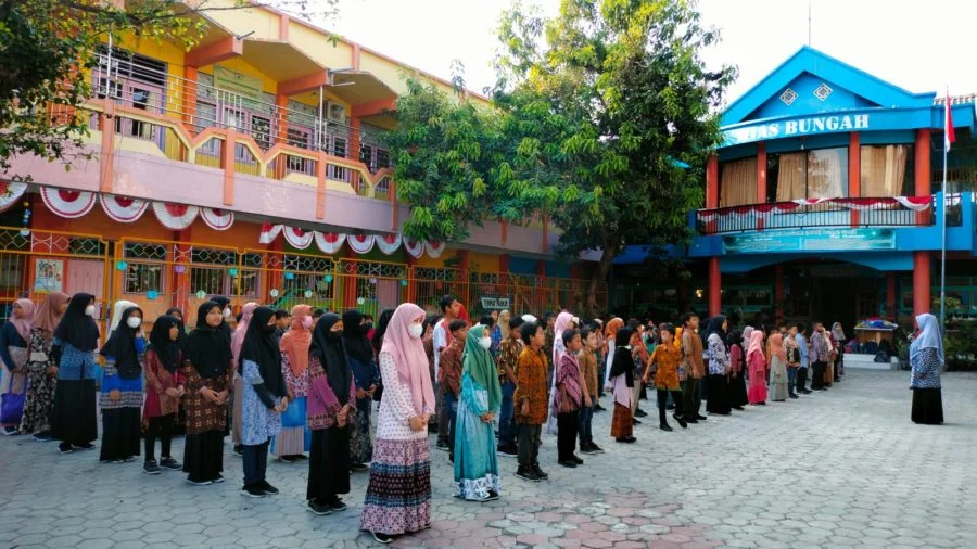 Kisah-Kisah Lucu di Balik Seragam Batik Bebas MIAS Bungah