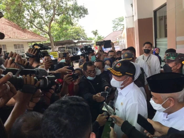 Menko PMK Besuk Korban Tragedi Kanjuruhan, Pengamat: Mengatasi Suporter Arema Itu Mudah