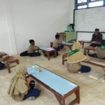 MIM Mentaras, Dua Kelas KBM tanpa Meja-Kursi