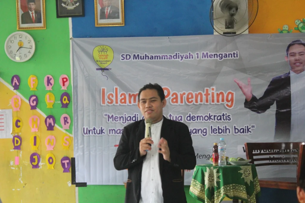 Menjadi Orang Tua Demokratis, Ramah nan Islami