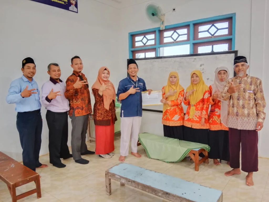 Kunjungi MIM Mentaras, Foskam Beri Donasi dan Motivasi