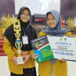 Dua Siswi MBS Smamsatu Juara Kompetisi Robotik