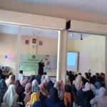 Ustadz Ini Bagi-Bagi Uang di SMK Muhipro