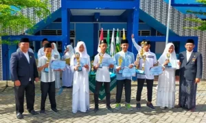 Enam Juara Disabet MTs Muda Kedungadem di MBE Awards