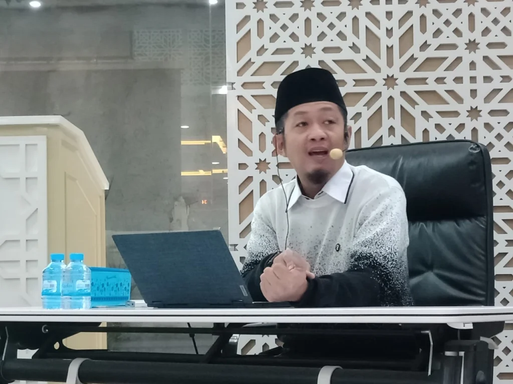 Makna Lain KDRT dalam Gerakan Shalat Subuh Berjamaah Ini