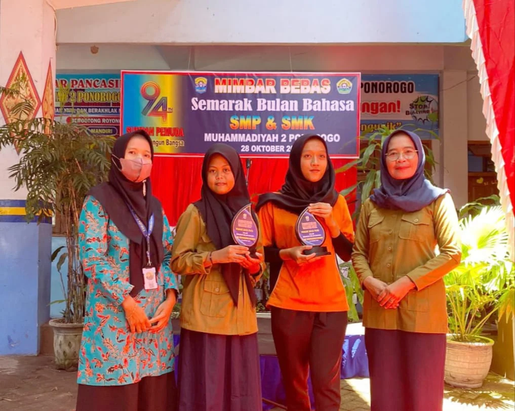 Parade Baca Puisi SMPM 2 Ponorogo Dimeriahkan Santri Panti Tunanetra