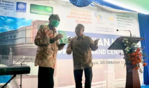 Dua Buku Diluncurkan MPKU PWM Jatim saat Peresmian Kantor MOCC