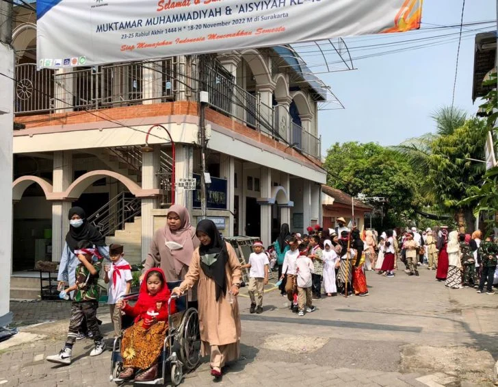 Peduli Sesama, Pesan Hari Pahlawan di SD Almadany