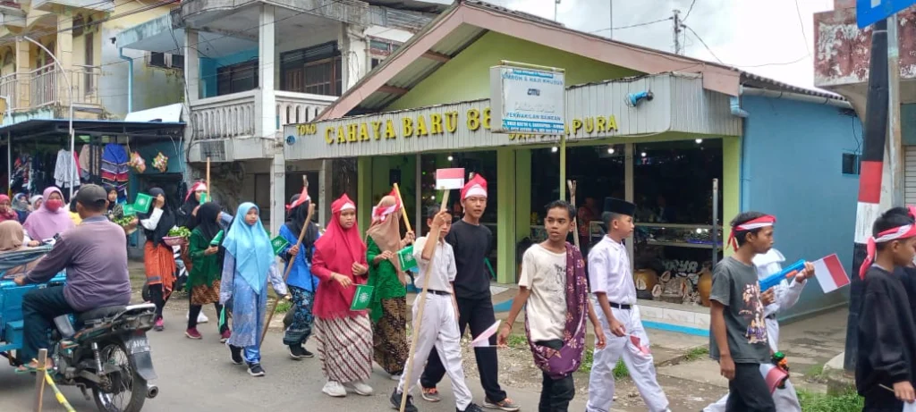 Meriah, Peringatan Hari Pahlawan di SMP Mutiara Bawean