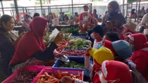 Siswa TK Aisyiyah 1 Kota Probolinggo Belajar Belanja Sendiri