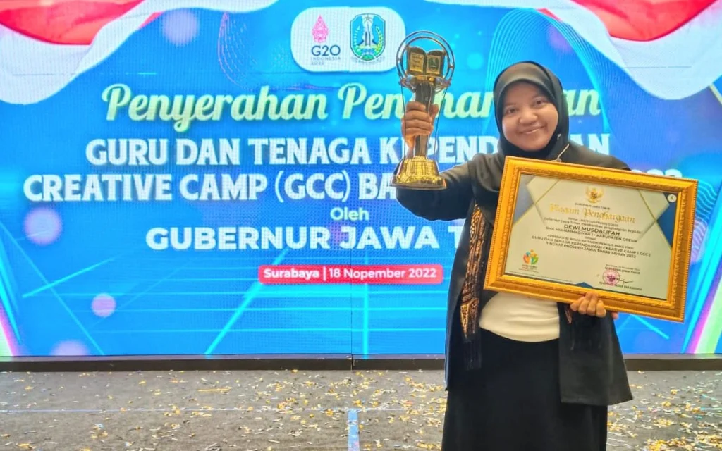 Keajaiban Dewi Musdalifah lewat Jalan Kecil