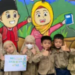 Kado-Kado Kejutan Siswa SD Mugeb untuk para Guru