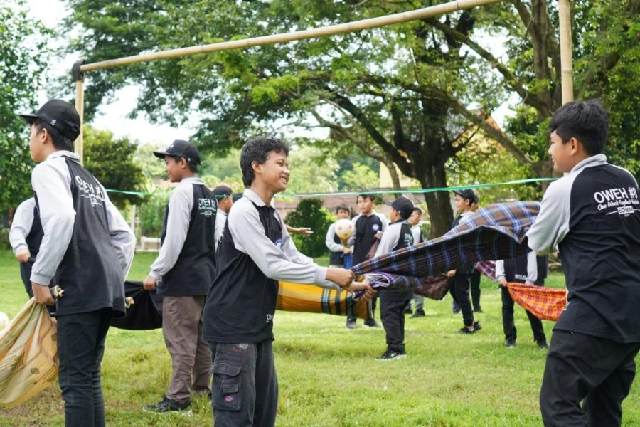 Di Kampung Inggris, Siswa SDMM Wajib Cas-cis-cus