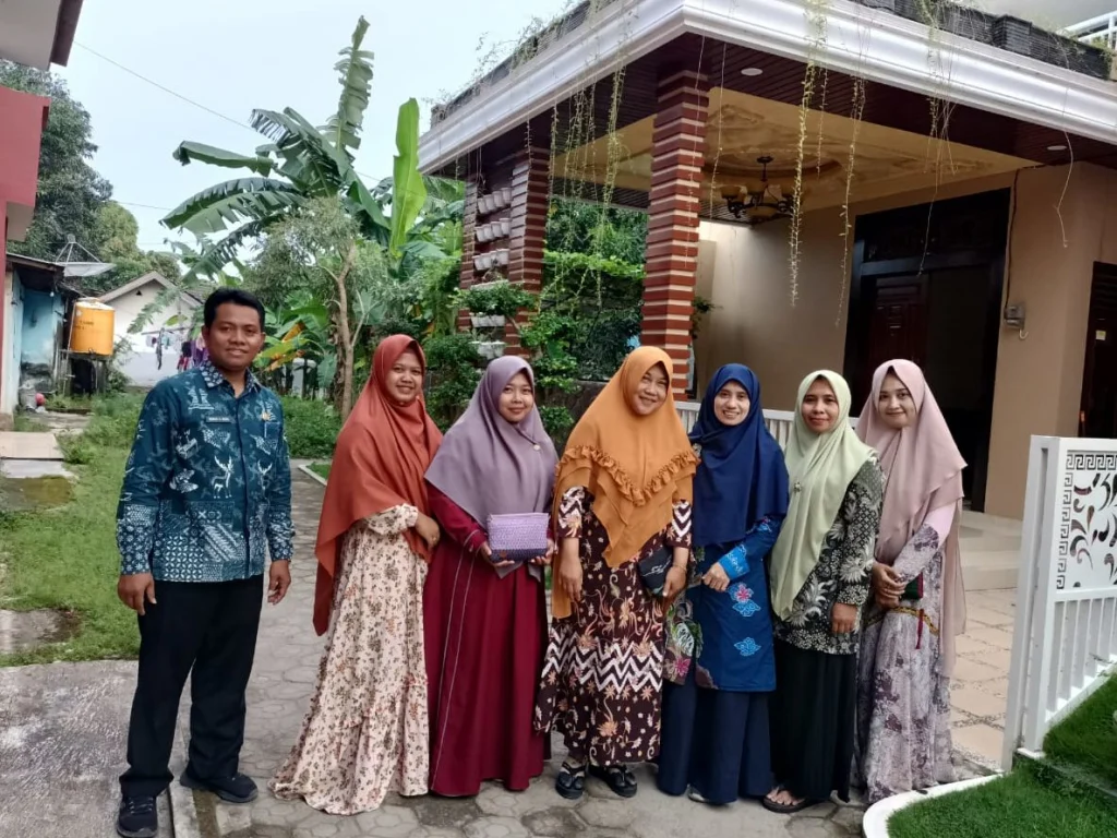 Bu Inayah Wafat saat Merintis Perpustakaan PAUD Aisyiyah