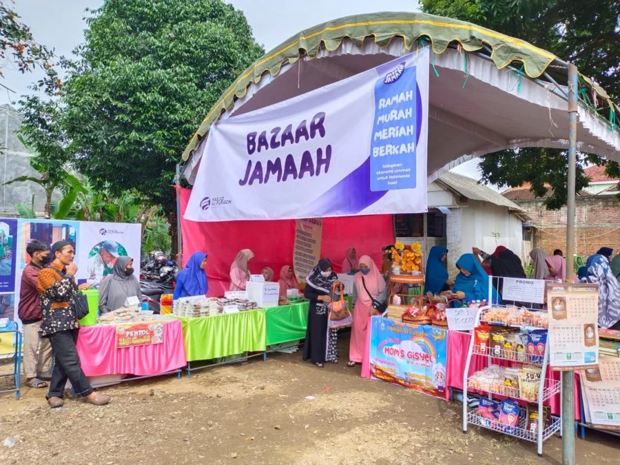 Bazar Jamaah: Memakmurkan Pedagang Kecil di Sekitar Masjid