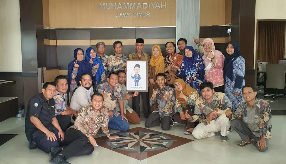 Saad Ibrahim Pamitan pada Karyawan Kantor PWM Jatim, Dapat Kejutan Ini