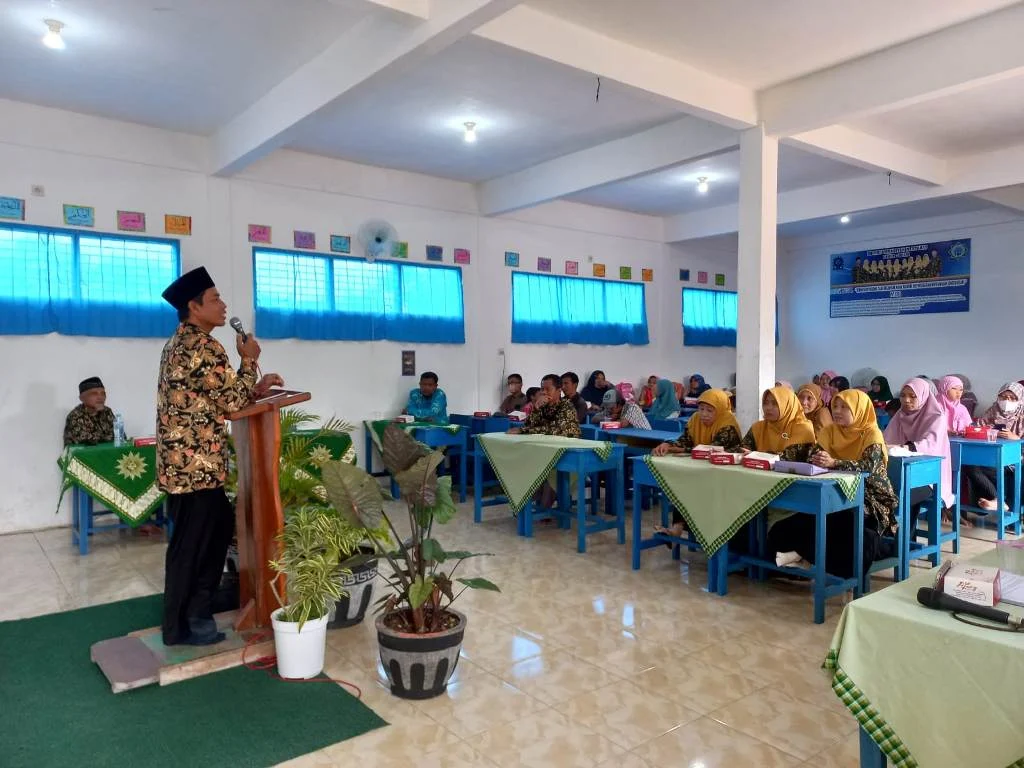 Parenting MIM Mentaras Bahas 7 Kewajiban Orangtua pada Anak