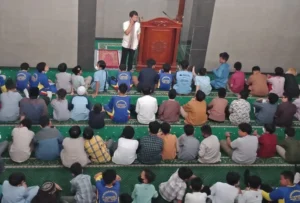 Takmir Kids SD Ikrom Ajak para Siswa Tertib Ibadah