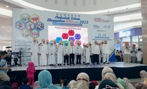 20 Siswa Bustanul Qura’ wal Khufadz SD Mumtaz Pukau Pengunjung Mal