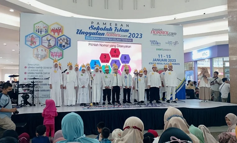 20 Siswa Bustanul Qura’ wal Khufadz SD Mumtaz Pukau Pengunjung Mal