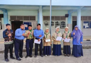 Matsmunam Apresiasi Siswa Berprestasi saat Apel Pagi  