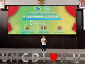 Puisi Nasihat Ayah Ibu Menggema di Seminar Semarak Musyda Aisyiyah