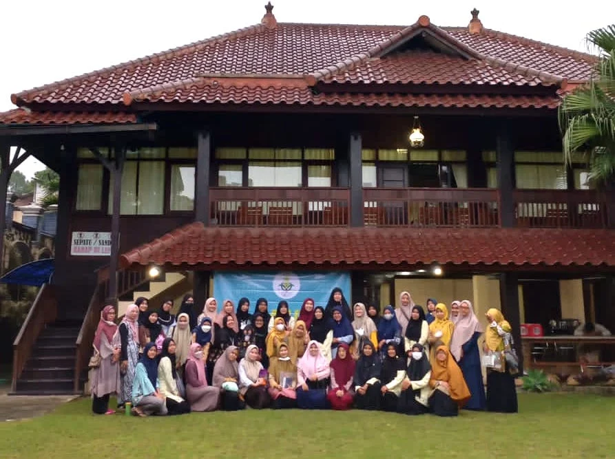 Guru Smamda Mengikuti Darul Arqam Nasyiatul Aisyiyah