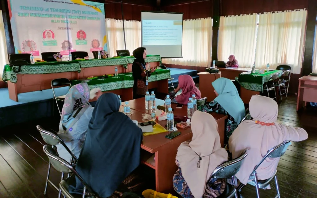 Majelis Dikdasmen Sidoarjo Mengadakan ToT Numerasi SD/MI