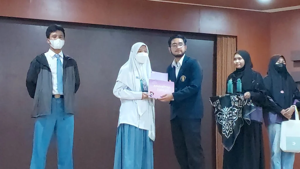 Siswa Smamda Sidoarjo Juara Lomba Bahasa Jepang Tingkat Provinsi