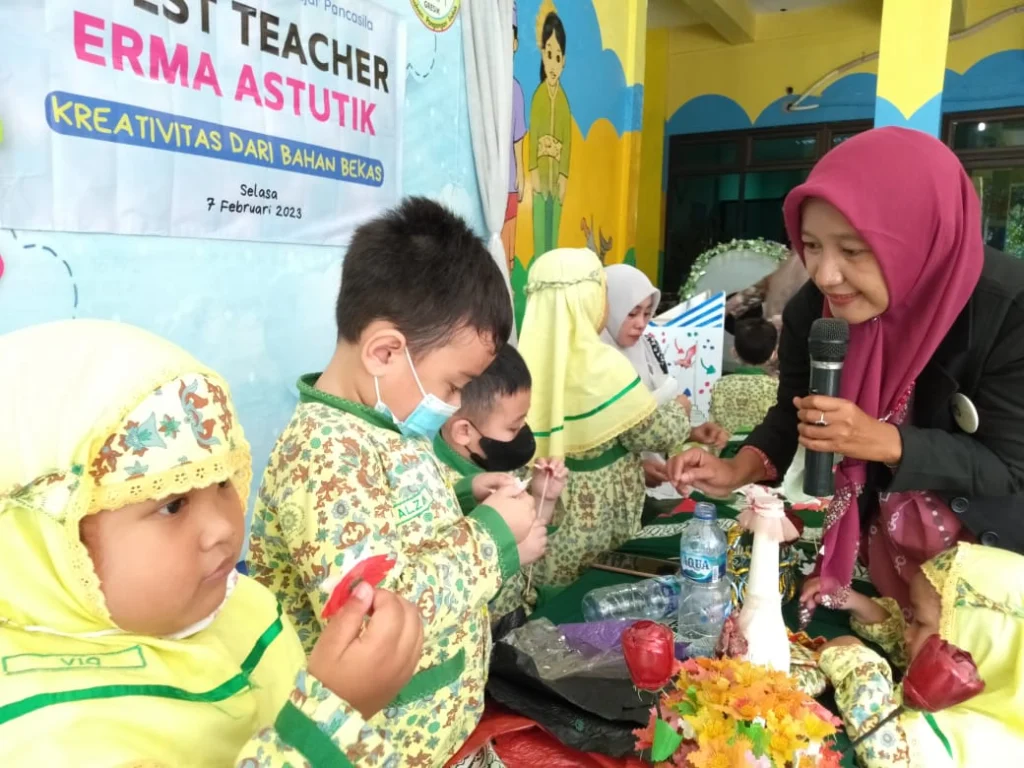 Gemes Bikin Kreativitas di Depan Siswa TK Aisyiyah 36 PPI