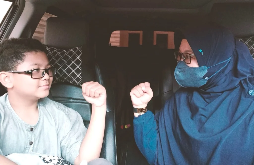 Orangtua Juga Belajar Cara Viralkan Berita Anaknya