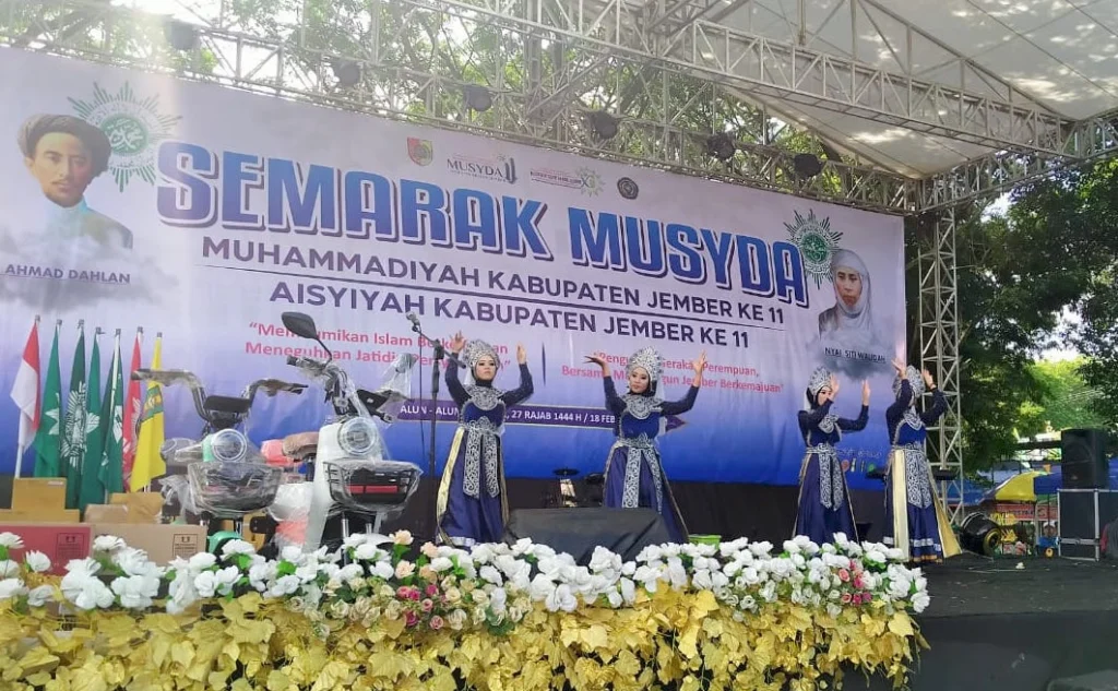 Tarian Muha Santri Smamga Jember Meramaikan Semarak Musyda