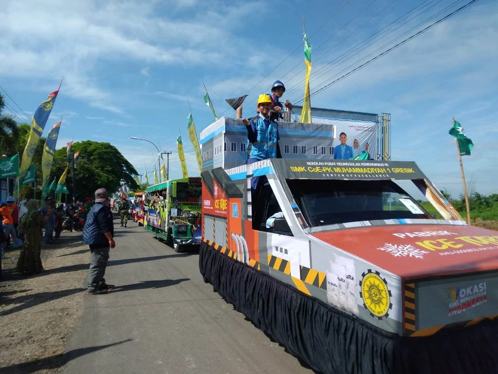 Pawai 104 Mobil Hias Sambut Musyda Muhammadiyah dan Aisyiyah Gresik