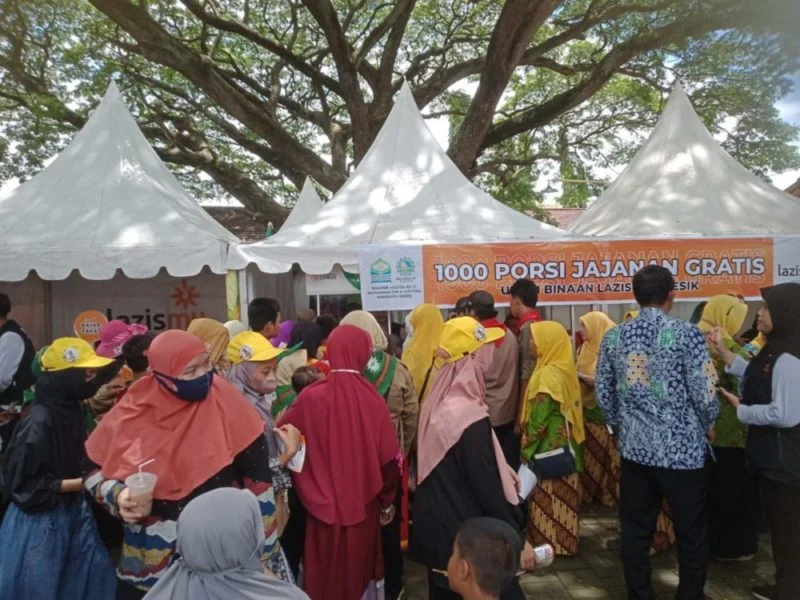 Stand 1000 Jajanan Gratis UMKM Lazismu Diserbu Pengunjung