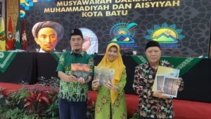 Empat Buku Karya Kader Muhammadiyah Kota Batu Diluncurkan
