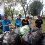 Santri MBS Tanggul Bersihkan Sampah dengan Filosofi Bebaskomiba